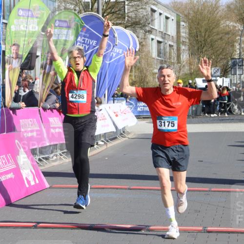 12.04.2026 - 45. Internationalen Wilhelmsburger Insellauf Strokosch-Dieckow http://msf.ph/oto/9464300 12.04.2026 10:56:06 Ziel 3175, 4298, 5557 meine-sportfotos.de