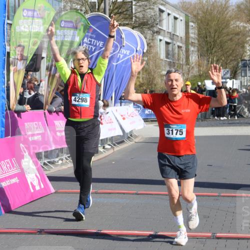 12.04.2026 - 45. Internationalen Wilhelmsburger Insellauf Strokosch-Dieckow http://msf.ph/oto/9464302 12.04.2026 10:56:06 Ziel 3175, 4298, 5557 meine-sportfotos.de