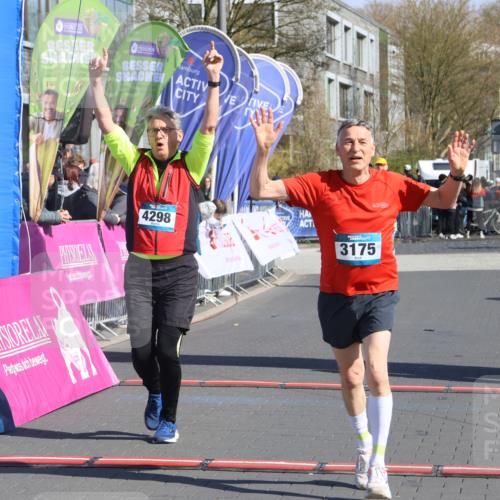 12.04.2026 - 45. Internationalen Wilhelmsburger Insellauf Strokosch-Dieckow http://msf.ph/oto/9464306 12.04.2026 10:56:06 Ziel 3175, 4298, 5557 meine-sportfotos.de