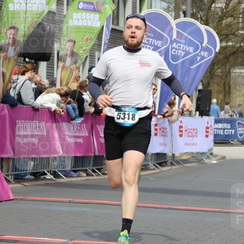 12.04.2026 - 45. Internationalen Wilhelmsburger Insellauf Strokosch-Dieckow http://msf.ph/oto/9464314 12.04.2026 13:14:36 Ziel 4716, 5318 meine-sportfotos.de