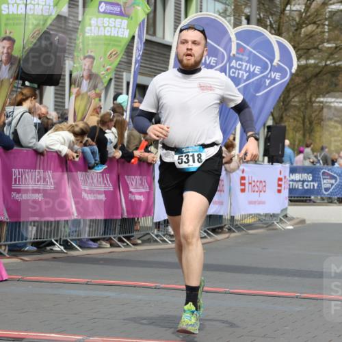12.04.2026 - 45. Internationalen Wilhelmsburger Insellauf Strokosch-Dieckow http://msf.ph/oto/9464319 12.04.2026 13:14:35 Ziel 4716, 5318 meine-sportfotos.de