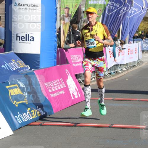12.04.2026 - 45. Internationalen Wilhelmsburger Insellauf Strokosch-Dieckow http://msf.ph/oto/9464320 12.04.2026 10:56:12 Ziel 2349, 3118 meine-sportfotos.de