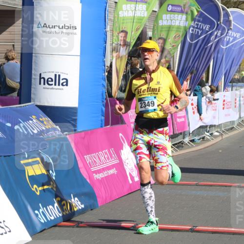 12.04.2026 - 45. Internationalen Wilhelmsburger Insellauf Strokosch-Dieckow http://msf.ph/oto/9464325 12.04.2026 10:56:13 Ziel 2349, 3118, 5822 meine-sportfotos.de