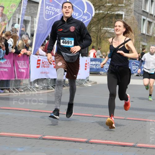 12.04.2026 - 45. Internationalen Wilhelmsburger Insellauf Strokosch-Dieckow http://msf.ph/oto/9464328 12.04.2026 13:14:32 Ziel 4716, 5318 meine-sportfotos.de