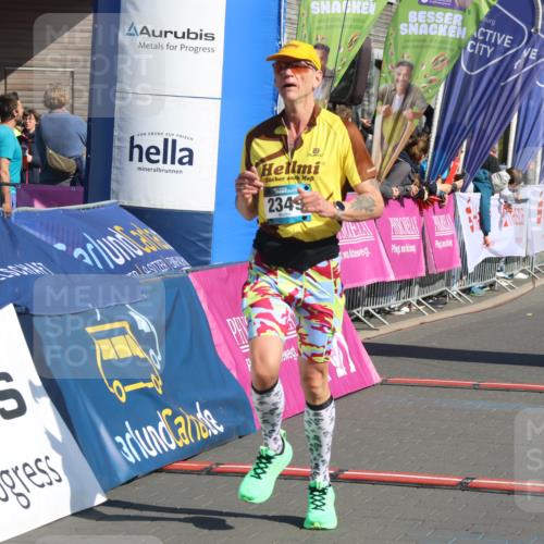 12.04.2026 - 45. Internationalen Wilhelmsburger Insellauf Strokosch-Dieckow http://msf.ph/oto/9464339 12.04.2026 10:56:13 Ziel 2349, 3118, 5822 meine-sportfotos.de