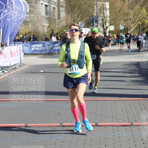 12.04.2026 - 45. Internationalen Wilhelmsburger Insellauf Strokosch-Dieckow http://msf.ph/oto/9464357 12.04.2026 10:56:15 Ziel 2349, 3118, 5822 meine-sportfotos.de