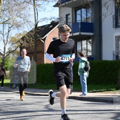 12.04.2026 - 45. Internationalen Wilhelmsburger Insellauf J. Mangold http://msf.ph/oto/9464389 12.04.2026 10:54:44 Ziel 4687, 3818, 4711, 2088, 5660, 5317, 2821, 2821, 2855, 4585, 2324, 4636, 5006, 5333, 4056, 5334, 4197, 5747, 5773, 5835, 5268, 4500 meine-sportfotos.de