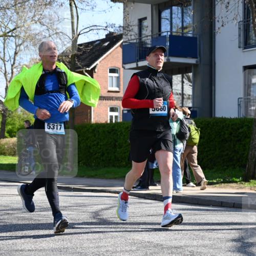 12.04.2026 - 45. Internationalen Wilhelmsburger Insellauf J. Mangold http://msf.ph/oto/9464416 12.04.2026 10:54:50 Ziel 4687, 3818, 4711, 2088, 5660, 5317, 2821, 2855, 4585, 2324, 4636, 5006, 4636, 5006, 5333, 4056, 5334, 4197, 5747, 5773, 5835, 5268, 4500 meine-sportfotos.de