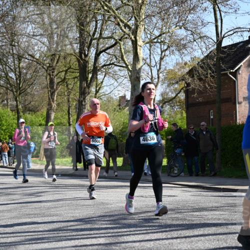 12.04.2026 - 45. Internationalen Wilhelmsburger Insellauf J. Mangold http://msf.ph/oto/9464462 12.04.2026 10:54:59 Ziel 2088, 5660, 5317, 2821, 2855, 4585, 2324, 4636, 5006, 5333, 4056, 5334, 4197, 5747, 5773, 5835, 5268, 4500, 4714 meine-sportfotos.de