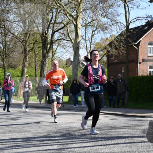 12.04.2026 - 45. Internationalen Wilhelmsburger Insellauf J. Mangold http://msf.ph/oto/9464464 12.04.2026 10:55:00 Ziel 2088, 5660, 5317, 2821, 2855, 4585, 2324, 4636, 5006, 5333, 4056, 5334, 4197, 5747, 5773, 5835, 5268, 4500, 4714 meine-sportfotos.de