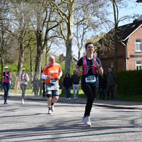 12.04.2026 - 45. Internationalen Wilhelmsburger Insellauf J. Mangold http://msf.ph/oto/9464465 12.04.2026 10:55:00 Ziel 2088, 5660, 5317, 2821, 2855, 4585, 2324, 4636, 5006, 5333, 4056, 5334, 4197, 5747, 5773, 5835, 5268, 4500, 4714 meine-sportfotos.de