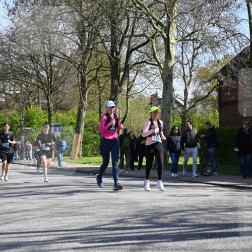 12.04.2026 - 45. Internationalen Wilhelmsburger Insellauf J. Mangold http://msf.ph/oto/9464482 12.04.2026 10:55:01 Ziel 5660, 5317, 2821, 2855, 4585, 2324, 4636, 5006, 5333, 4056, 5334, 4197, 5747, 5747, 5773, 5835, 5268, 4500, 4714, 3175 meine-sportfotos.de