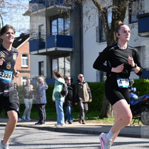 12.04.2026 - 45. Internationalen Wilhelmsburger Insellauf J. Mangold http://msf.ph/oto/9464545 12.04.2026 10:55:07 Ziel 2821, 2855, 4585, 2324, 4636, 5006, 5333, 4056, 5334, 4197, 5747, 5773, 5835, 5268, 4500, 4714, 4714, 3175, 4298, 5557 meine-sportfotos.de