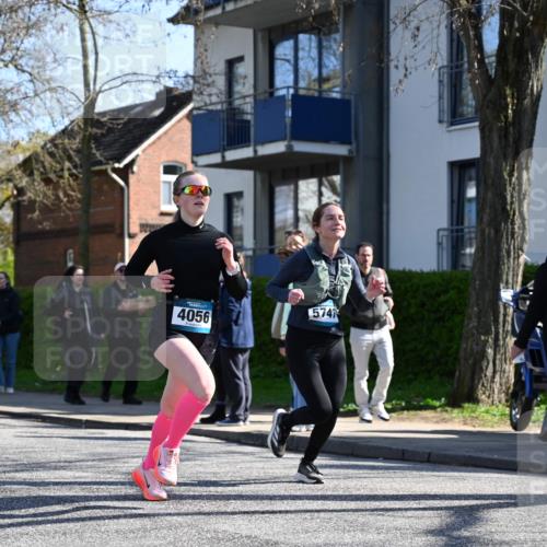 12.04.2026 - 45. Internationalen Wilhelmsburger Insellauf J. Mangold http://msf.ph/oto/9464556 12.04.2026 10:55:10 Ziel 2855, 4585, 2324, 4636, 5006, 5333, 4056, 5334, 4197, 5747, 5773, 5835, 5268, 4500, 4714, 3175, 4298, 5557, 2349 meine-sportfotos.de