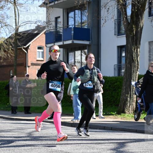 12.04.2026 - 45. Internationalen Wilhelmsburger Insellauf J. Mangold http://msf.ph/oto/9464559 12.04.2026 10:55:10 Ziel 2855, 4585, 2324, 4636, 5006, 5333, 4056, 5334, 4197, 5747, 5773, 5835, 5268, 4500, 4714, 3175, 4298, 5557, 2349 meine-sportfotos.de