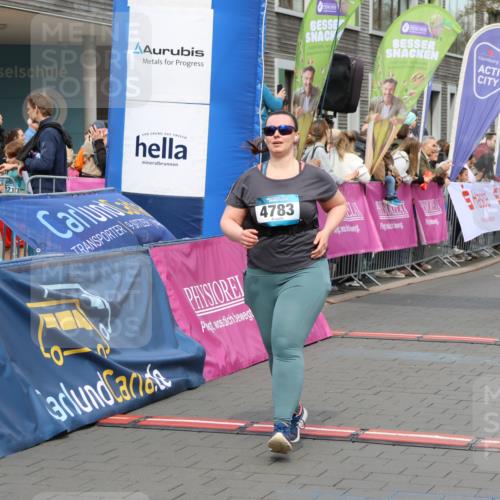 12.04.2026 - 45. Internationalen Wilhelmsburger Insellauf Strokosch-Dieckow http://msf.ph/oto/9464603 12.04.2026 13:14:07 Ziel 2062, 4783, 4178 meine-sportfotos.de