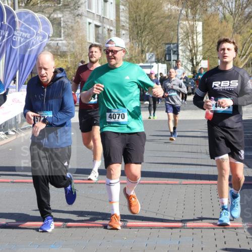 12.04.2026 - 45. Internationalen Wilhelmsburger Insellauf Strokosch-Dieckow http://msf.ph/oto/9464615 12.04.2026 10:56:37 Ziel 4494, 5047, 4070, 5771, 4549 meine-sportfotos.de