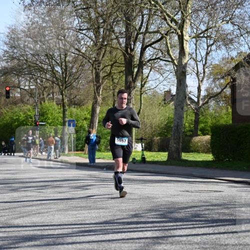 12.04.2026 - 45. Internationalen Wilhelmsburger Insellauf J. Mangold http://msf.ph/oto/9464632 12.04.2026 10:55:35 Ziel 4714, 3175, 4298, 5557, 2349, 3118, 3118, 5822, 3488, 2797, 2796, 2921, 2808, 3916, 4494, 5047, 4070, 5771, 4549 meine-sportfotos.de