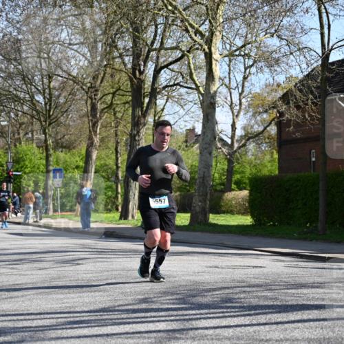 12.04.2026 - 45. Internationalen Wilhelmsburger Insellauf J. Mangold http://msf.ph/oto/9464641 12.04.2026 10:55:35 Ziel 4714, 3175, 4298, 5557, 2349, 3118, 3118, 5822, 3488, 2797, 2796, 2921, 2808, 3916, 4494, 5047, 4070, 5771, 4549 meine-sportfotos.de