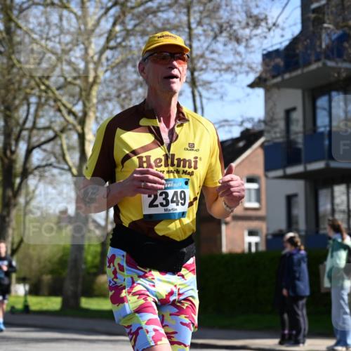 12.04.2026 - 45. Internationalen Wilhelmsburger Insellauf J. Mangold http://msf.ph/oto/9464672 12.04.2026 10:55:43 Ziel 4714, 3175, 4298, 5557, 2349, 3118, 5822, 3488, 2797, 2796, 2921, 2808, 3916, 4494, 5047, 4070, 5771, 4549, 4717, 2055 meine-sportfotos.de