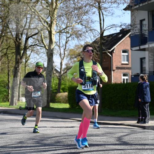 12.04.2026 - 45. Internationalen Wilhelmsburger Insellauf J. Mangold http://msf.ph/oto/9464678 12.04.2026 10:55:47 Ziel 3175, 4298, 5557, 2349, 3118, 5822, 3488, 2797, 2796, 2921, 2808, 3916, 4494, 5047, 4070, 5771, 4549, 4717, 2055, 5512, 2220 meine-sportfotos.de