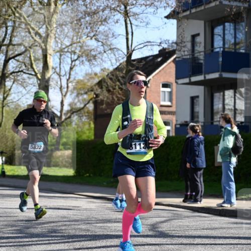 12.04.2026 - 45. Internationalen Wilhelmsburger Insellauf J. Mangold http://msf.ph/oto/9464683 12.04.2026 10:55:48 Ziel 3175, 4298, 5557, 2349, 3118, 5822, 3488, 2797, 2796, 2921, 2808, 3916, 3916, 4494, 5047, 4070, 5771, 4549, 4717, 2055, 5512, 2220, 4158 meine-sportfotos.de