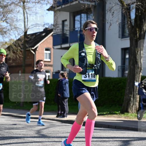 12.04.2026 - 45. Internationalen Wilhelmsburger Insellauf J. Mangold http://msf.ph/oto/9464691 12.04.2026 10:55:48 Ziel 3175, 4298, 5557, 2349, 3118, 5822, 3488, 2797, 2796, 2921, 2808, 3916, 3916, 4494, 5047, 4070, 5771, 4549, 4717, 2055, 5512, 2220, 4158 meine-sportfotos.de