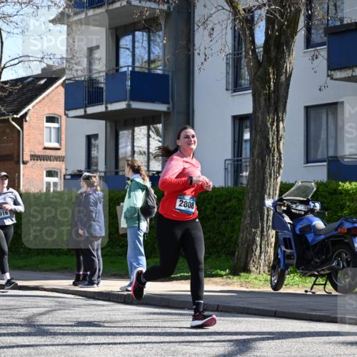 12.04.2026 - 45. Internationalen Wilhelmsburger Insellauf J. Mangold http://msf.ph/oto/9464733 12.04.2026 10:55:59 Ziel 3118, 5822, 3488, 2797, 2796, 2921, 2808, 3916, 4494, 5047, 4070, 5771, 4549, 4717, 2055, 5512, 2220, 4158, 2133, 2754, 4155, 2795, 3917, 5319, 5352 meine-sportfotos.de