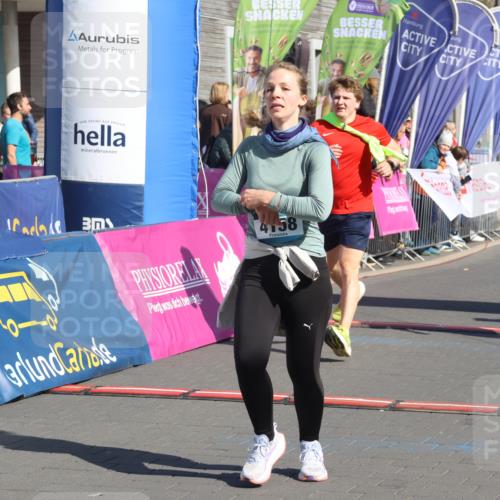 12.04.2026 - 45. Internationalen Wilhelmsburger Insellauf Strokosch-Dieckow http://msf.ph/oto/9464745 12.04.2026 10:56:53 Ziel 4158, 2133, 2754, 4155 meine-sportfotos.de