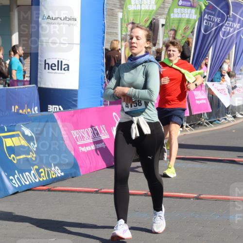 12.04.2026 - 45. Internationalen Wilhelmsburger Insellauf Strokosch-Dieckow http://msf.ph/oto/9464748 12.04.2026 10:56:53 Ziel 4158, 2133, 2754, 4155 meine-sportfotos.de