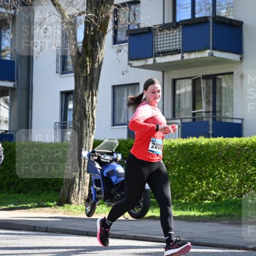 12.04.2026 - 45. Internationalen Wilhelmsburger Insellauf J. Mangold http://msf.ph/oto/9464750 12.04.2026 10:55:59 Ziel 3118, 5822, 3488, 2797, 2796, 2921, 2808, 3916, 4494, 5047, 4070, 5771, 4549, 4717, 2055, 5512, 2220, 4158, 2133, 2754, 4155, 2795, 3917, 5319, 5352 meine-sportfotos.de