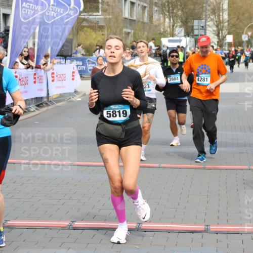 12.04.2026 - 45. Internationalen Wilhelmsburger Insellauf Strokosch-Dieckow http://msf.ph/oto/9464761 12.04.2026 13:13:56 Ziel 2080, 5819, 2064, 4923, 4281, 3984, 3810 meine-sportfotos.de