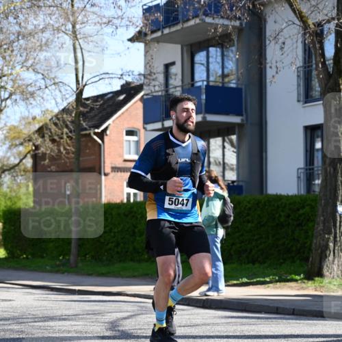 12.04.2026 - 45. Internationalen Wilhelmsburger Insellauf J. Mangold http://msf.ph/oto/9464779 12.04.2026 10:56:04 Ziel 3488, 2797, 2796, 2921, 2808, 3916, 4494, 5047, 4070, 5771, 4549, 4717, 2055, 5512, 2220, 4158, 2133, 2754, 4155, 2795, 3917, 5319, 5352, 2915, 3224, 4654 meine-sportfotos.de