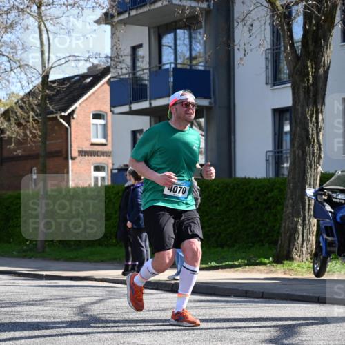 12.04.2026 - 45. Internationalen Wilhelmsburger Insellauf J. Mangold http://msf.ph/oto/9464792 12.04.2026 10:56:05 Ziel 3488, 2797, 2796, 2921, 2808, 3916, 4494, 5047, 4070, 5771, 4549, 4717, 2055, 2055, 5512, 2220, 4158, 2133, 2754, 4155, 2795, 3917, 5319, 5352, 2915, 3224, 4654 meine-sportfotos.de