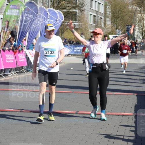 12.04.2026 - 45. Internationalen Wilhelmsburger Insellauf Strokosch-Dieckow http://msf.ph/oto/9464799 12.04.2026 10:56:55 Ziel 4158, 2133, 2754, 4155, 2795, 3917 meine-sportfotos.de