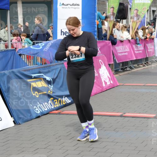 12.04.2026 - 45. Internationalen Wilhelmsburger Insellauf Strokosch-Dieckow http://msf.ph/oto/9464802 12.04.2026 13:13:55 Ziel 2080, 5819, 2064, 4923, 4281, 3984, 3810 meine-sportfotos.de