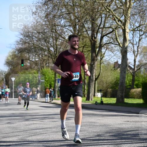12.04.2026 - 45. Internationalen Wilhelmsburger Insellauf J. Mangold http://msf.ph/oto/9464809 12.04.2026 10:56:08 Ziel 2921, 2808, 3916, 4494, 5047, 4070, 5771, 4549, 4717, 2055, 5512, 2220, 5512, 2220, 4158, 2133, 2754, 4155, 2795, 3917, 5319, 5352, 5319, 5352, 2915, 3224, 4654, 3059, 3187, 4448 meine-sportfotos.de