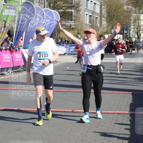 12.04.2026 - 45. Internationalen Wilhelmsburger Insellauf Strokosch-Dieckow http://msf.ph/oto/9464828 12.04.2026 10:56:55 Ziel 4158, 2133, 2754, 4155, 2795, 3917 meine-sportfotos.de
