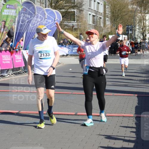 12.04.2026 - 45. Internationalen Wilhelmsburger Insellauf Strokosch-Dieckow http://msf.ph/oto/9464833 12.04.2026 10:56:56 Ziel 4158, 2133, 2754, 4155, 2795, 3917, 5319, 5352 meine-sportfotos.de