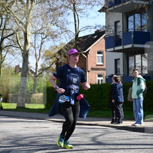 12.04.2026 - 45. Internationalen Wilhelmsburger Insellauf J. Mangold http://msf.ph/oto/9464834 12.04.2026 10:56:14 Ziel 4494, 5047, 4070, 5771, 4549, 4717, 2055, 5512, 2220, 4158, 2133, 2754, 4155, 2133, 2754, 4155, 2795, 3917, 5319, 5352, 2915, 3224, 4654, 3059, 3187, 4448, 2912, 2913 meine-sportfotos.de