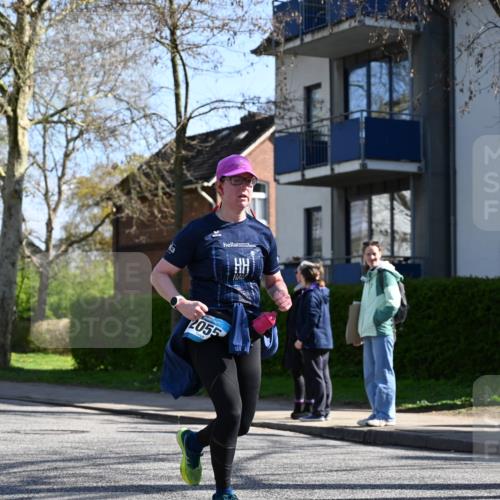 12.04.2026 - 45. Internationalen Wilhelmsburger Insellauf J. Mangold http://msf.ph/oto/9464841 12.04.2026 10:56:15 Ziel 4494, 5047, 4070, 5771, 4549, 4717, 2055, 5512, 2220, 4158, 2133, 2754, 4155, 2795, 3917, 5319, 5352, 2915, 3224, 4654, 4654, 3059, 3187, 4448, 2912, 2913 meine-sportfotos.de