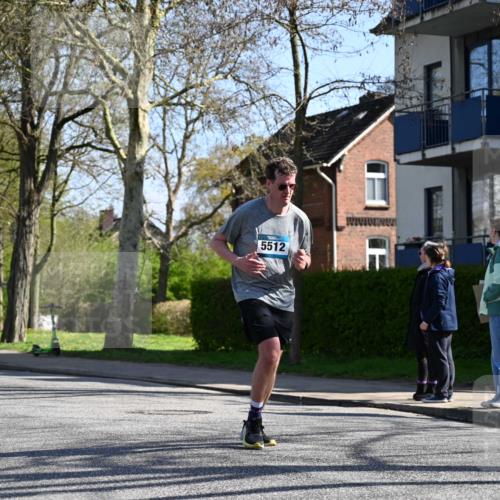 12.04.2026 - 45. Internationalen Wilhelmsburger Insellauf J. Mangold http://msf.ph/oto/9464849 12.04.2026 10:56:17 Ziel 4494, 5047, 4070, 5771, 4549, 4717, 2055, 5512, 2220, 4158, 2133, 2754, 4155, 2795, 3917, 5319, 5352, 2915, 3224, 4654, 3059, 3187, 4448, 2912, 2913 meine-sportfotos.de