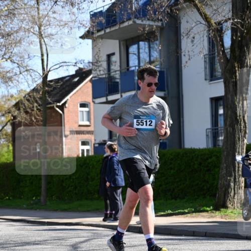 12.04.2026 - 45. Internationalen Wilhelmsburger Insellauf J. Mangold http://msf.ph/oto/9464864 12.04.2026 10:56:18 Ziel 4494, 5047, 4070, 5771, 4549, 4717, 2055, 5512, 2220, 4158, 2133, 2754, 4155, 2795, 2795, 3917, 5319, 5352, 2915, 3224, 4654, 3059, 3187, 4448, 2912, 2913 meine-sportfotos.de