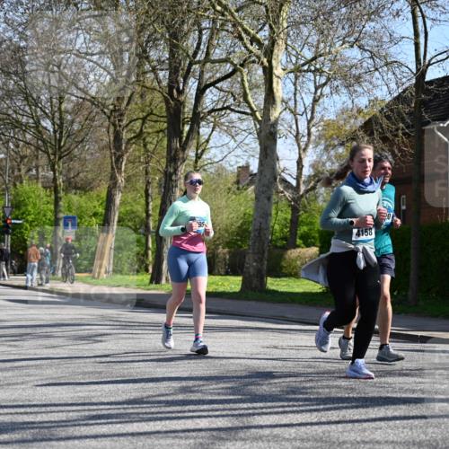 12.04.2026 - 45. Internationalen Wilhelmsburger Insellauf J. Mangold http://msf.ph/oto/9464870 12.04.2026 10:56:21 Ziel 4494, 5047, 4070, 5771, 4549, 4717, 2055, 5512, 2220, 4158, 2133, 2754, 4155, 2795, 3917, 5319, 5352, 2915, 3224, 4654, 3059, 3187, 4448, 2912, 2913, 4927, 2791, 2067, 4321, 2744, 5508 meine-sportfotos.de