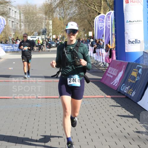 12.04.2026 - 45. Internationalen Wilhelmsburger Insellauf Strokosch-Dieckow http://msf.ph/oto/9464890 12.04.2026 11:14:42 Ziel 2404, 4982 meine-sportfotos.de