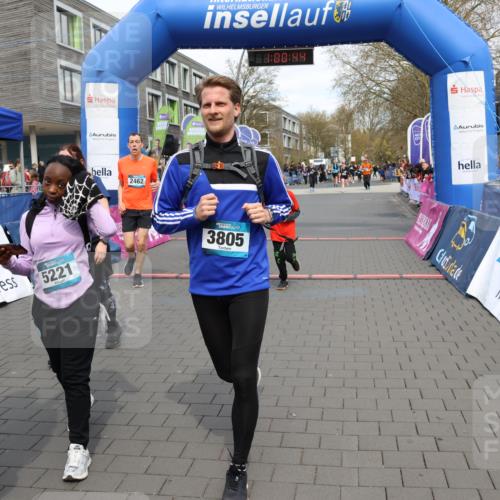 12.04.2026 - 45. Internationalen Wilhelmsburger Insellauf Strokosch-Dieckow http://msf.ph/oto/9464934 12.04.2026 13:13:44 Ziel 3935, 3805, 5158, 5157, 2462, 4533, 5693 meine-sportfotos.de