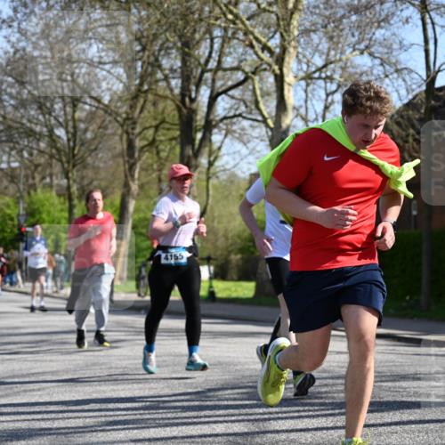 12.04.2026 - 45. Internationalen Wilhelmsburger Insellauf J. Mangold http://msf.ph/oto/9464944 12.04.2026 10:56:28 Ziel 2055, 5512, 2220, 4158, 2133, 2754, 4155, 2795, 3917, 5319, 5352, 2915, 3224, 4654, 3059, 3187, 4448, 2912, 2913, 4927, 2791, 2067, 4321, 2744, 5508, 4388, 2579, 2458, 5845, 5844 meine-sportfotos.de