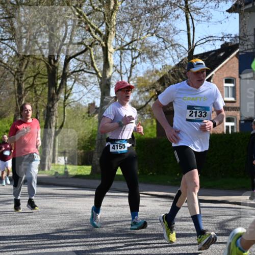 12.04.2026 - 45. Internationalen Wilhelmsburger Insellauf J. Mangold http://msf.ph/oto/9464962 12.04.2026 10:56:29 Ziel 2055, 5512, 2220, 4158, 2133, 2754, 4155, 2795, 3917, 5319, 5352, 2915, 3224, 4654, 3059, 3187, 4448, 2912, 2913, 4927, 2791, 2067, 4321, 2744, 5508, 4388, 2579, 2458, 5845, 5844 meine-sportfotos.de