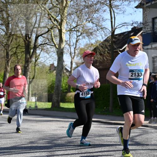 12.04.2026 - 45. Internationalen Wilhelmsburger Insellauf J. Mangold http://msf.ph/oto/9464967 12.04.2026 10:56:29 Ziel 2055, 5512, 2220, 4158, 2133, 2754, 4155, 2795, 3917, 5319, 5352, 2915, 3224, 4654, 3059, 3187, 4448, 2912, 2913, 4927, 2791, 2067, 4321, 2744, 5508, 4388, 2579, 2458, 5845, 5844 meine-sportfotos.de