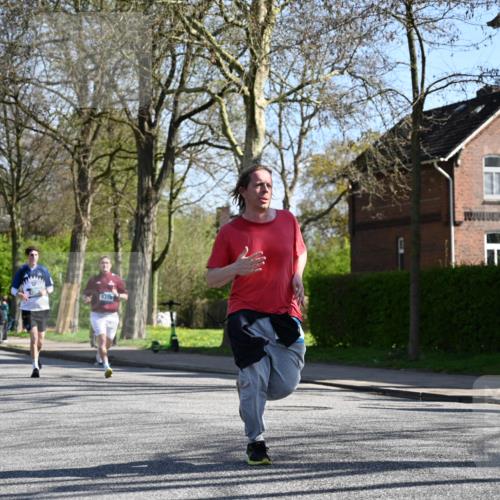12.04.2026 - 45. Internationalen Wilhelmsburger Insellauf J. Mangold http://msf.ph/oto/9464969 12.04.2026 10:56:30 Ziel 2055, 5512, 2220, 4158, 2133, 2754, 4155, 2795, 3917, 5319, 5352, 2915, 3224, 4654, 3059, 3187, 4448, 2912, 2913, 4927, 2791, 2067, 4321, 2744, 5508, 4388, 2579, 2458, 5845, 5844 meine-sportfotos.de
